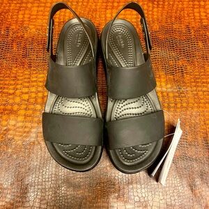 Crocs Brooklyn Low Wedge NWT Size 7